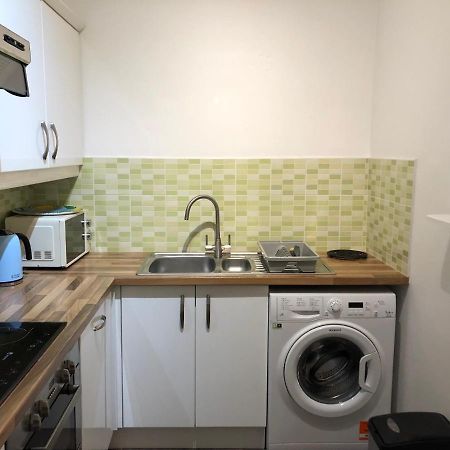 Stylish Apartment With Secure Parking Close To City Τσέστερ Εξωτερικό φωτογραφία