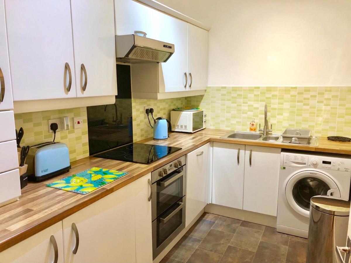 Stylish Apartment With Secure Parking Close To City Τσέστερ Εξωτερικό φωτογραφία