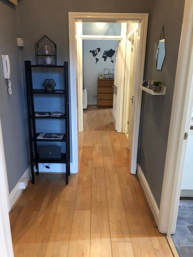 Stylish Apartment With Secure Parking Close To City Τσέστερ Εξωτερικό φωτογραφία